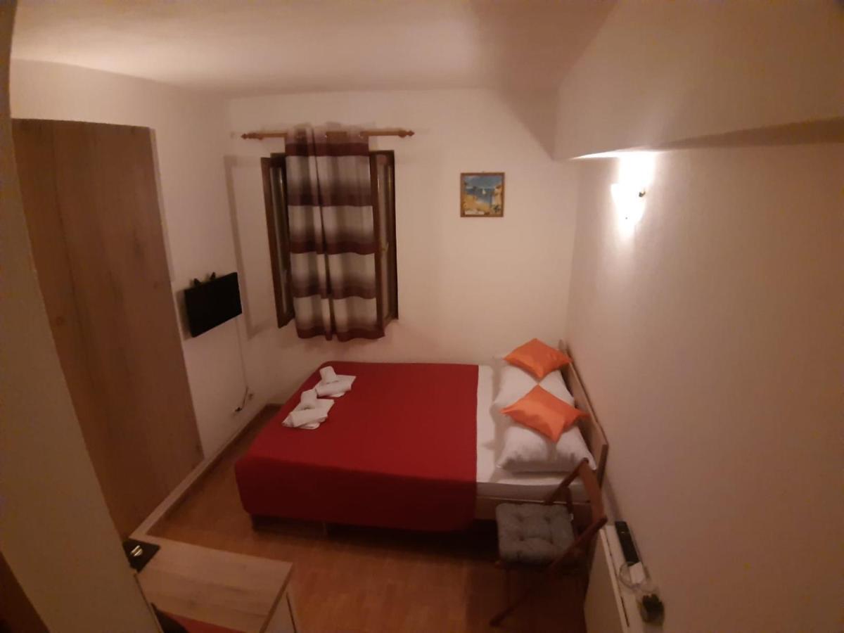 Apartments Knezic Igrane Dış mekan fotoğraf