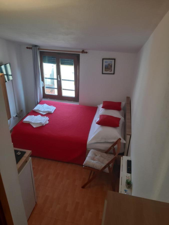 Apartments Knezic Igrane Dış mekan fotoğraf
